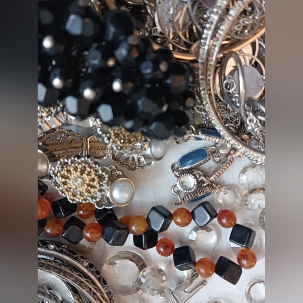 3+ lbs Lot Costume Jewelry VTG  Modern Junk Art Craft Wear Resell *LOOK* - Picture 4 of 11